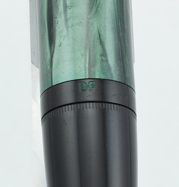 Pelikan 100N Fountain Pen - Fluted Cap Band and Clip, 14k DF Fine